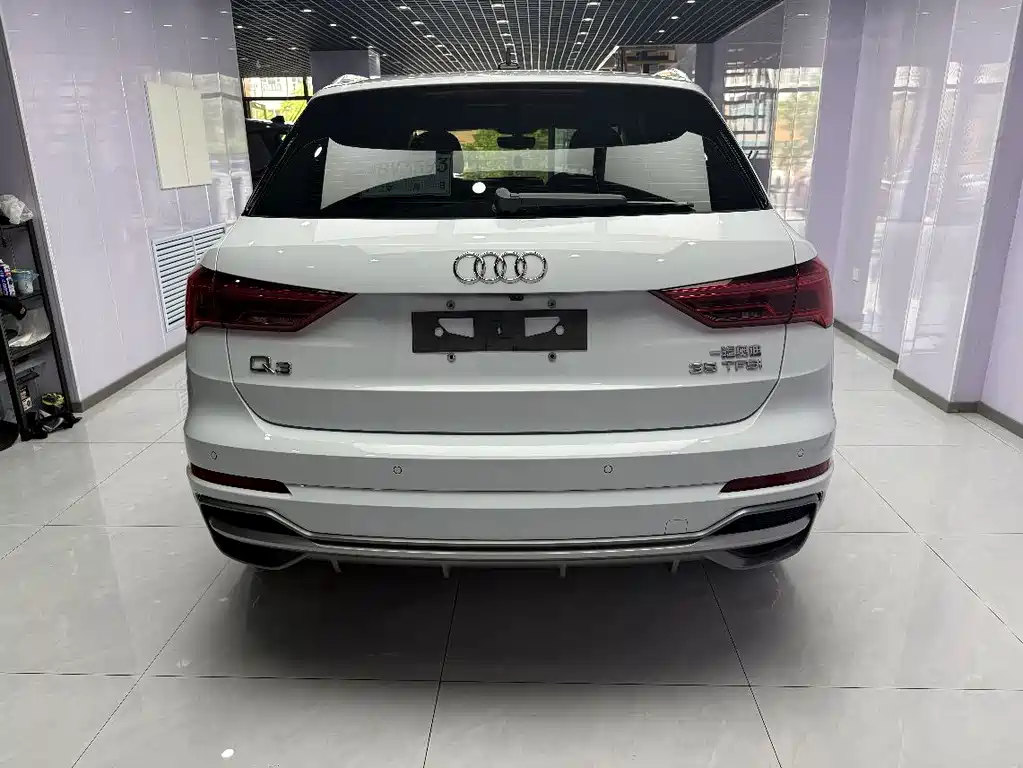 Audi Q3 2023 — фото 3