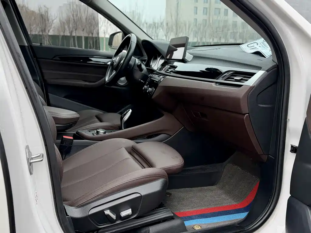 BMW X1 2022 — фото 11