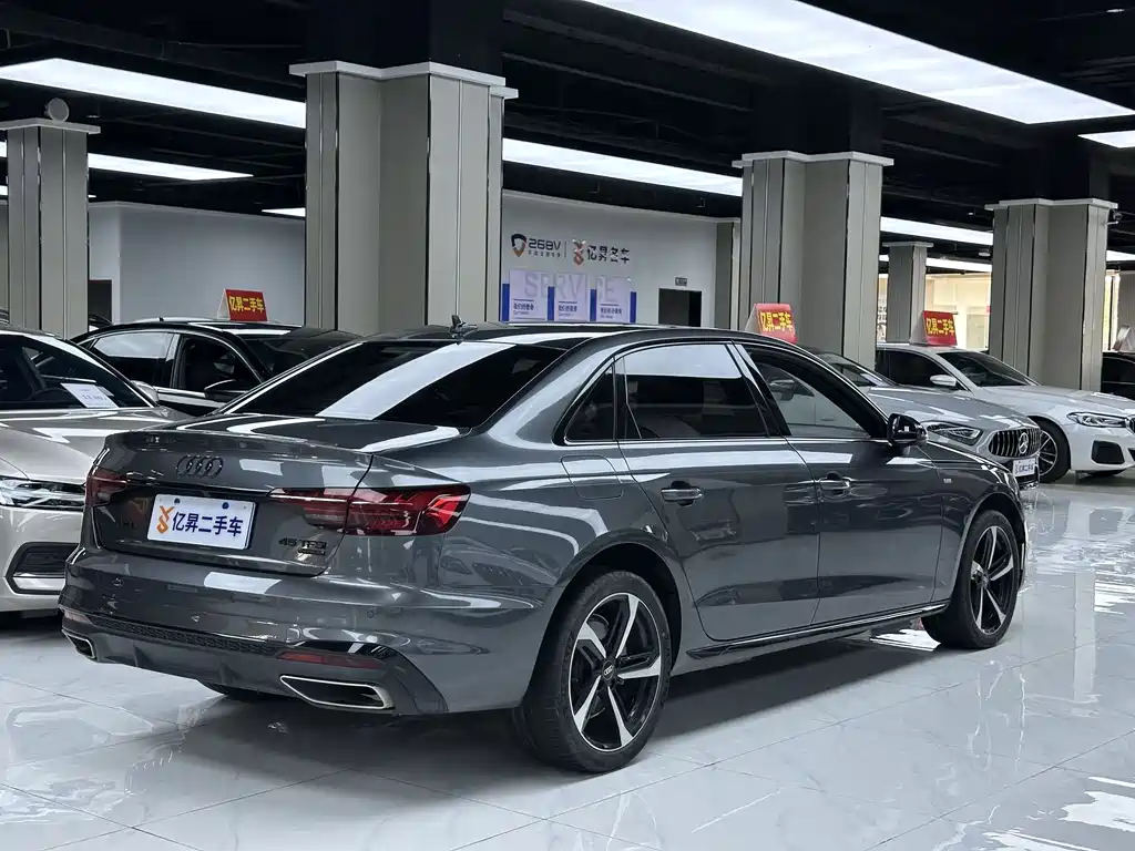Audi A4L 2023 — фото 4