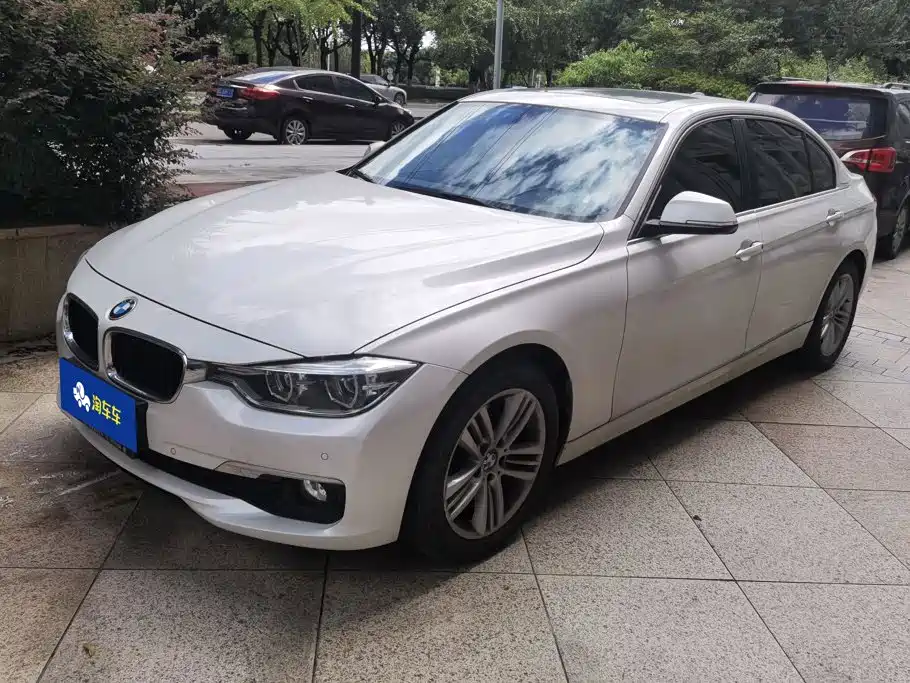 BMW 3 Series 2017 — фото 1