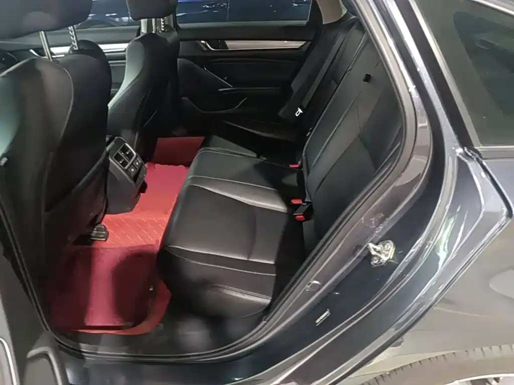 Honda Accord 2022 — фото 17