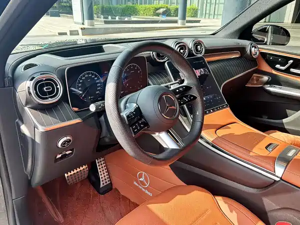 Mercedes-Benz GLC 2025