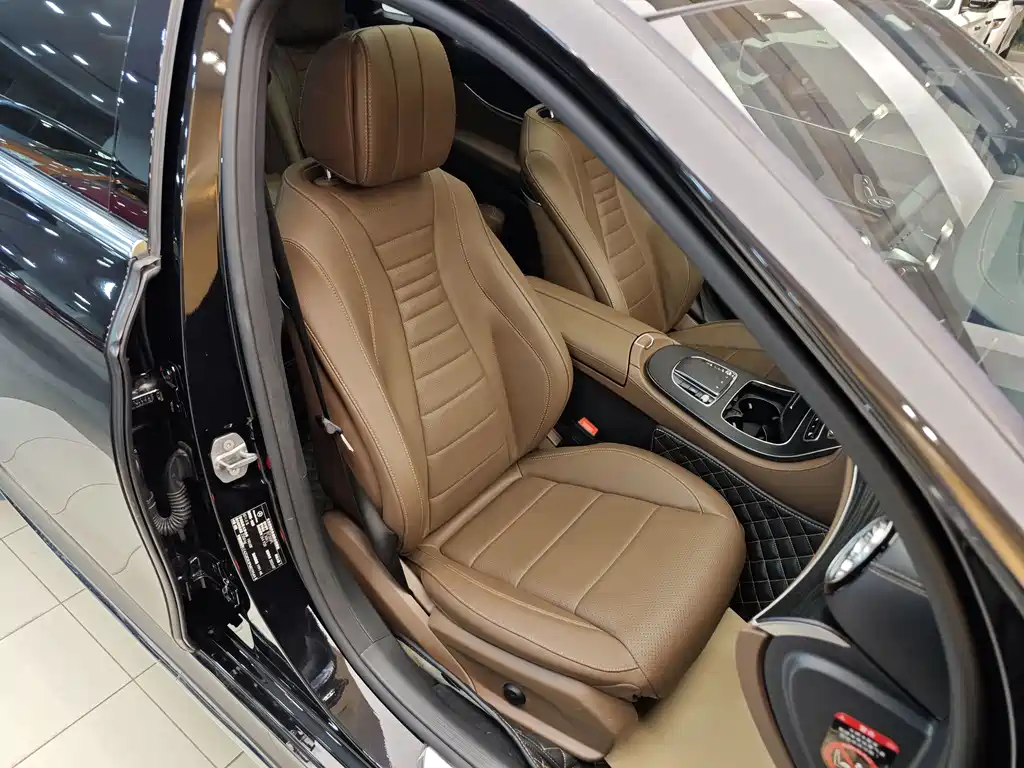 Mercedes-Benz E-Class 2023 — фото 35