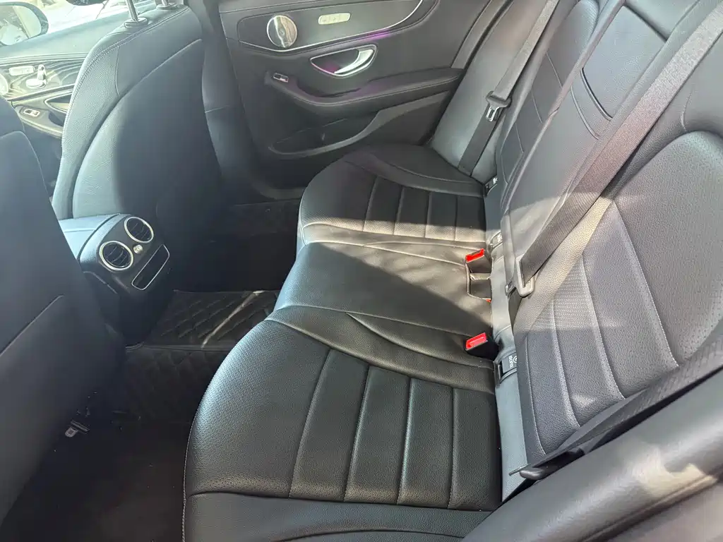 Mercedes-Benz C-Class 2019 — фото 16