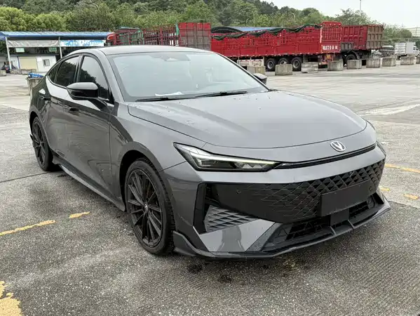 Changan UNI-V 2024
