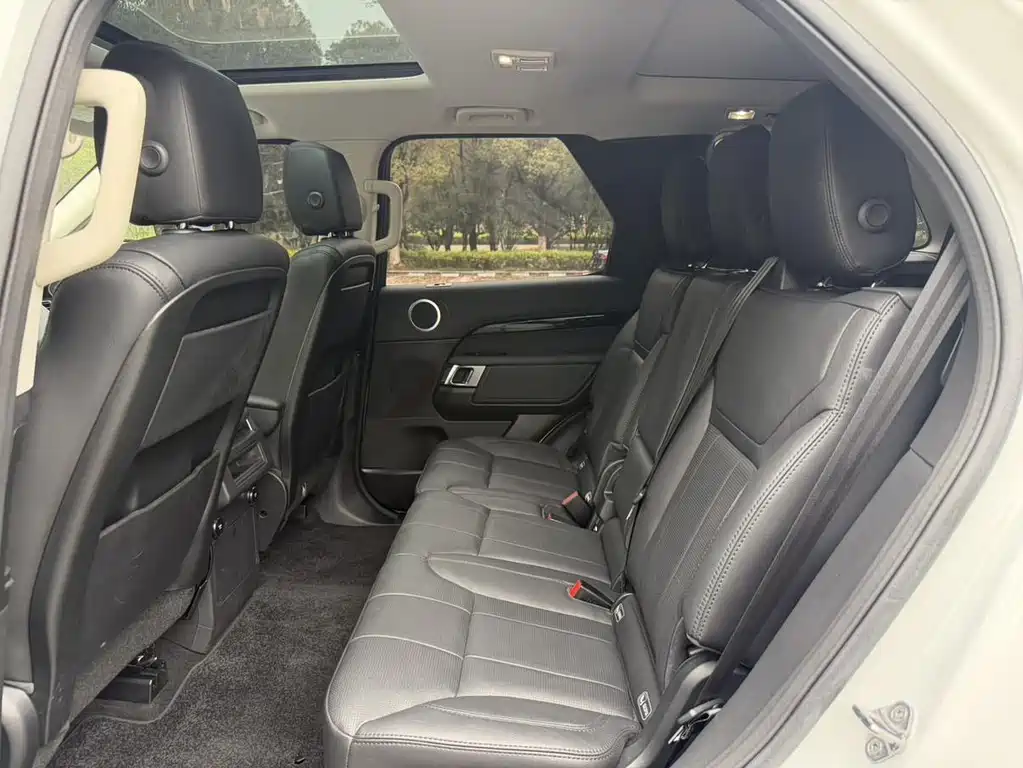 Land Rover Discovery 2019 — фото 13