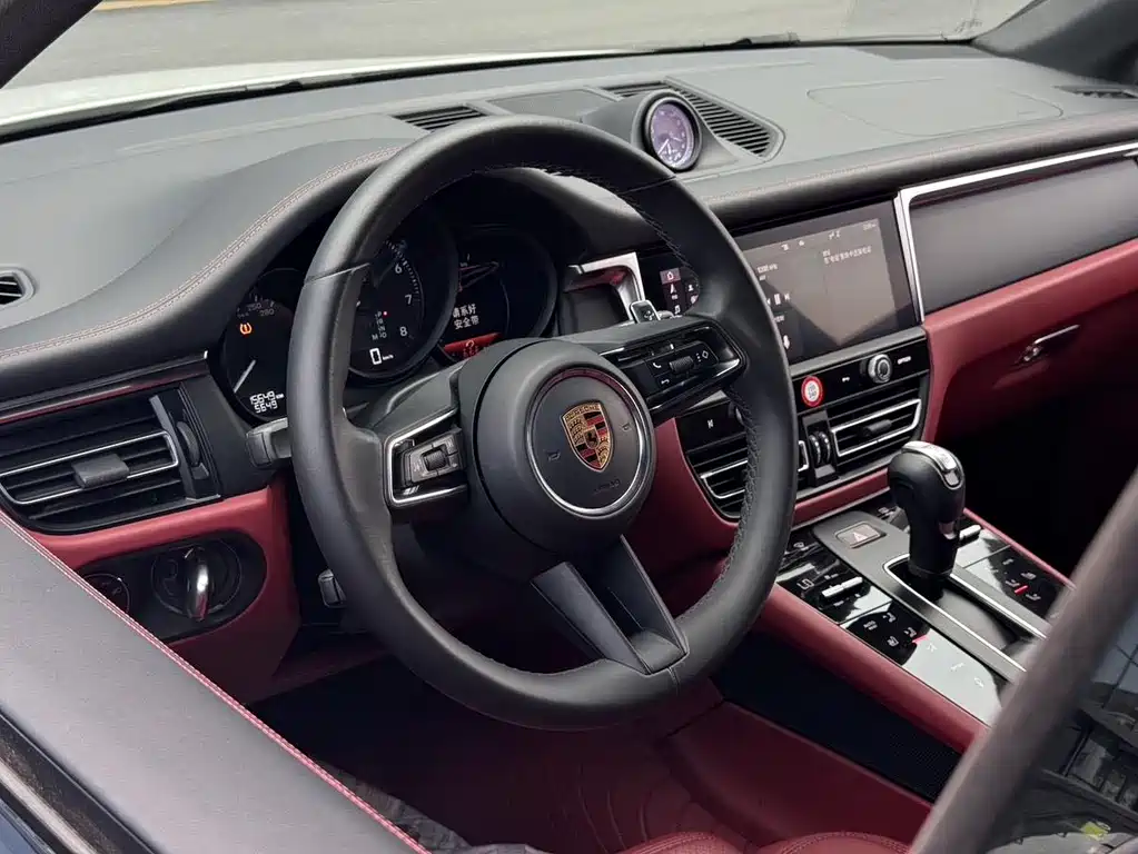 Porsche Macan 2023 — фото 15