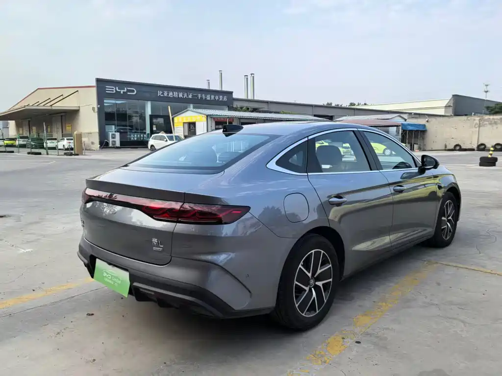BYD Qin L 2025 — фото 7
