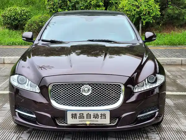 Jaguar XJ 2013