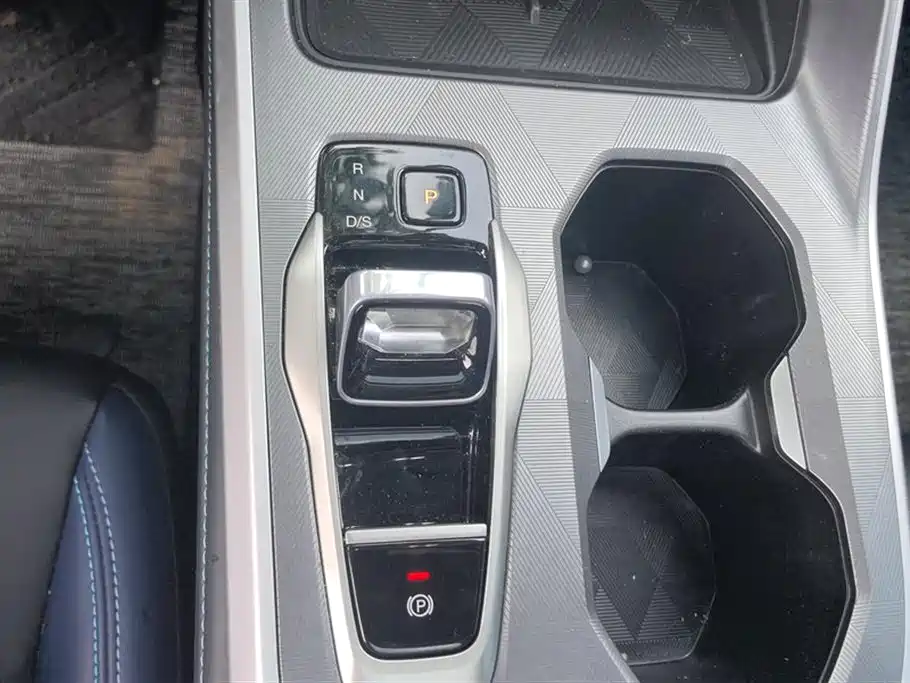GAC Motor Trumpchi GS3 2025 — фото 16