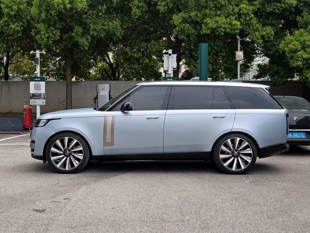 Land Rover Range Rover 2025 — фото 14