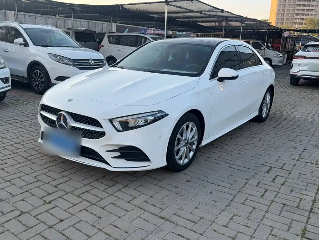 Mercedes-Benz A-Class 2019 — фото 4