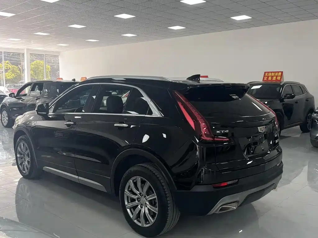 Cadillac XT4 2021 — фото 25