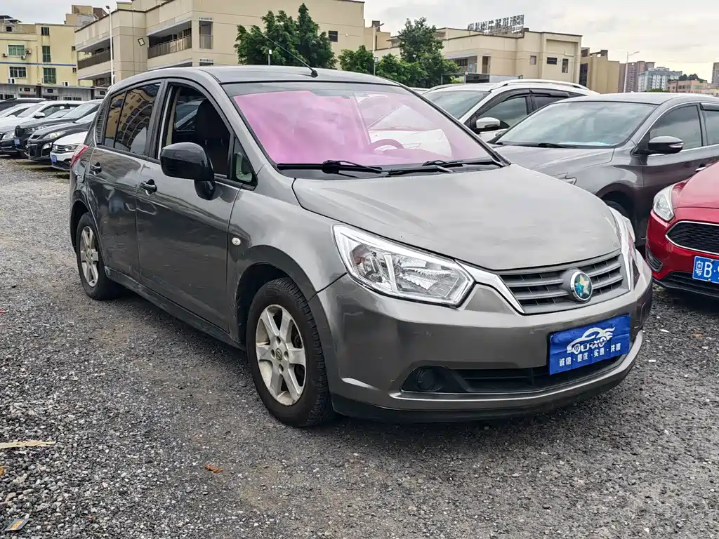 Venucia R50 2014