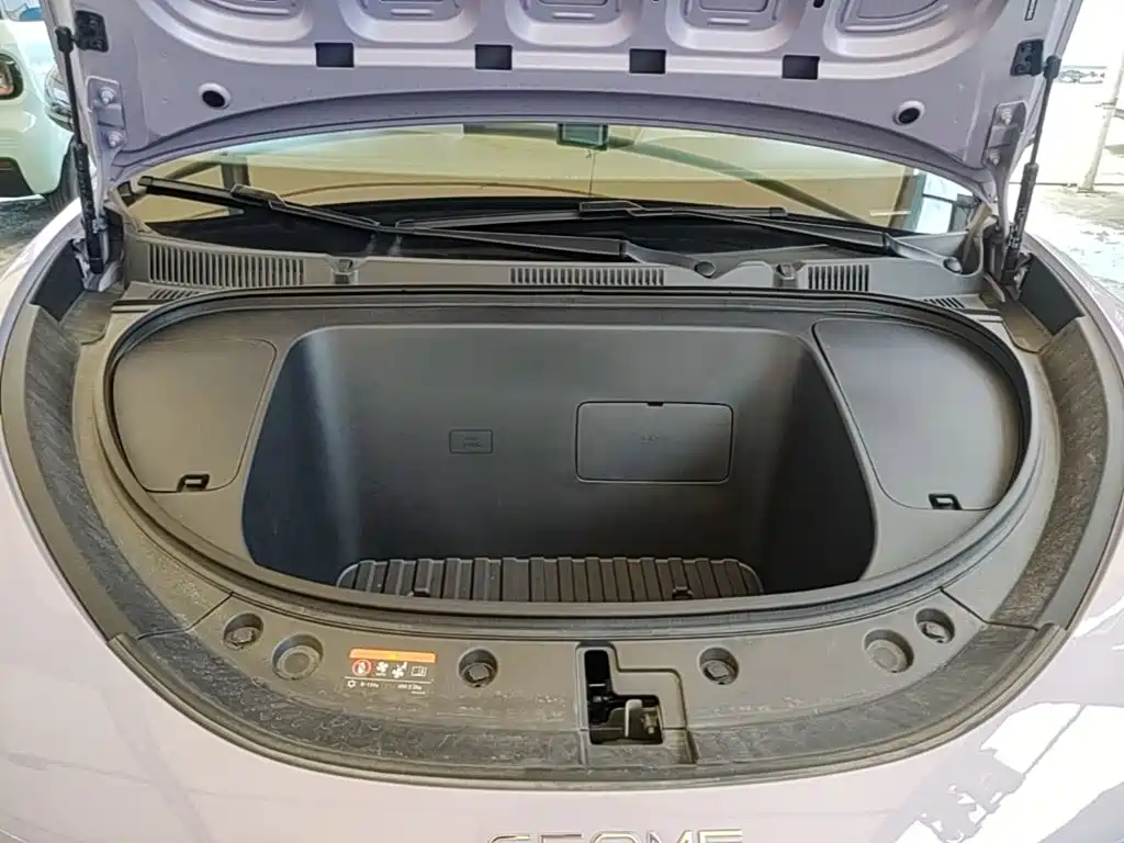 Geely Galaxy Starwish 2025 — фото 16