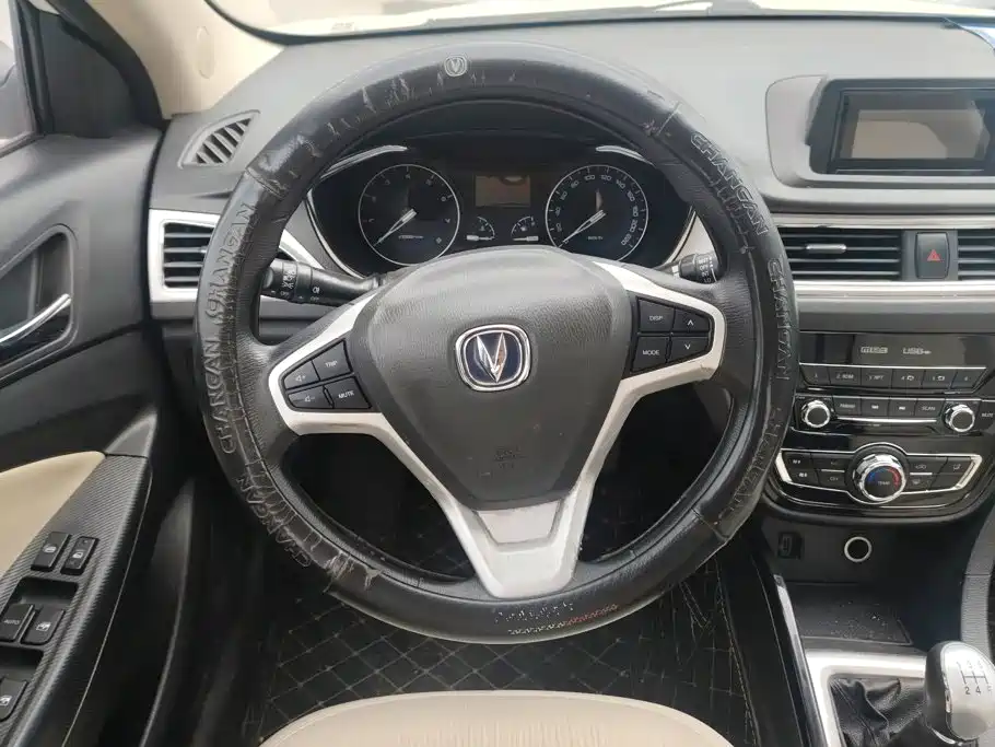 Changan Yuexiang V7 2018 — фото 15