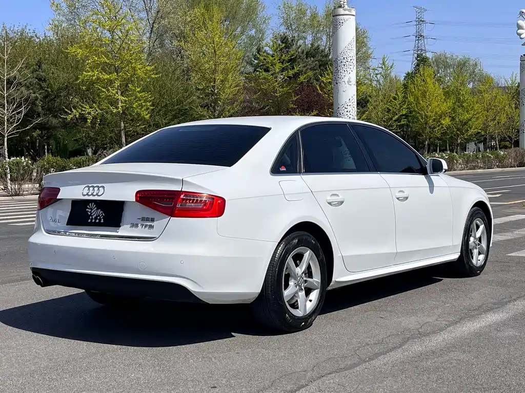 Audi A4L 2015 — фото 7