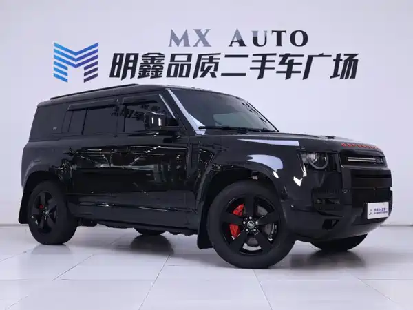 Land Rover Defender 2024