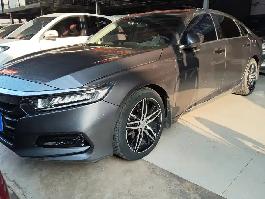 Honda Accord 2019 — фото 1