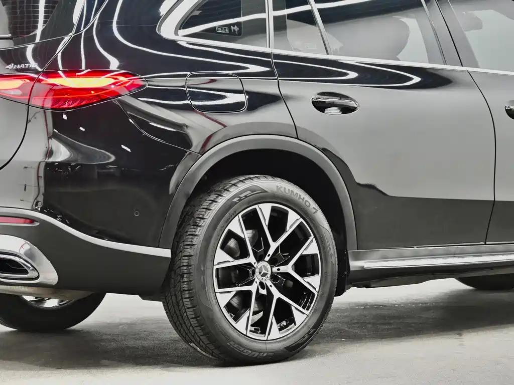 Mercedes-Benz GLC 2023 — фото 32