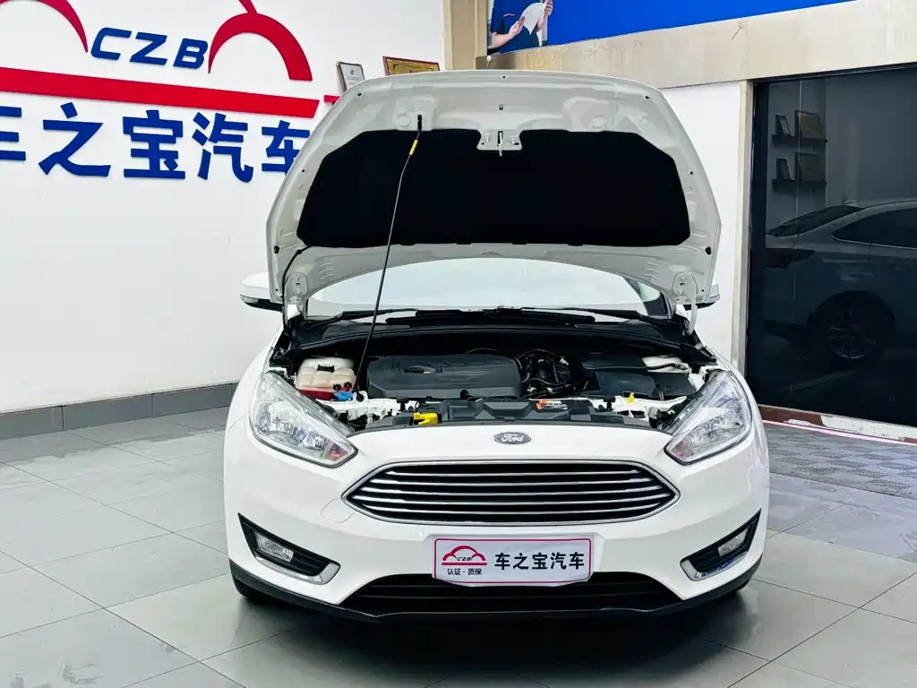 Ford Focus 2018 — фото 26