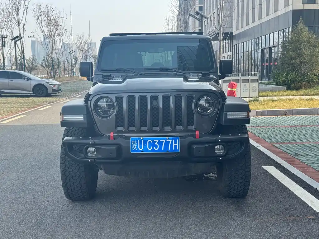 Jeep Wrangler 2021 — фото 2