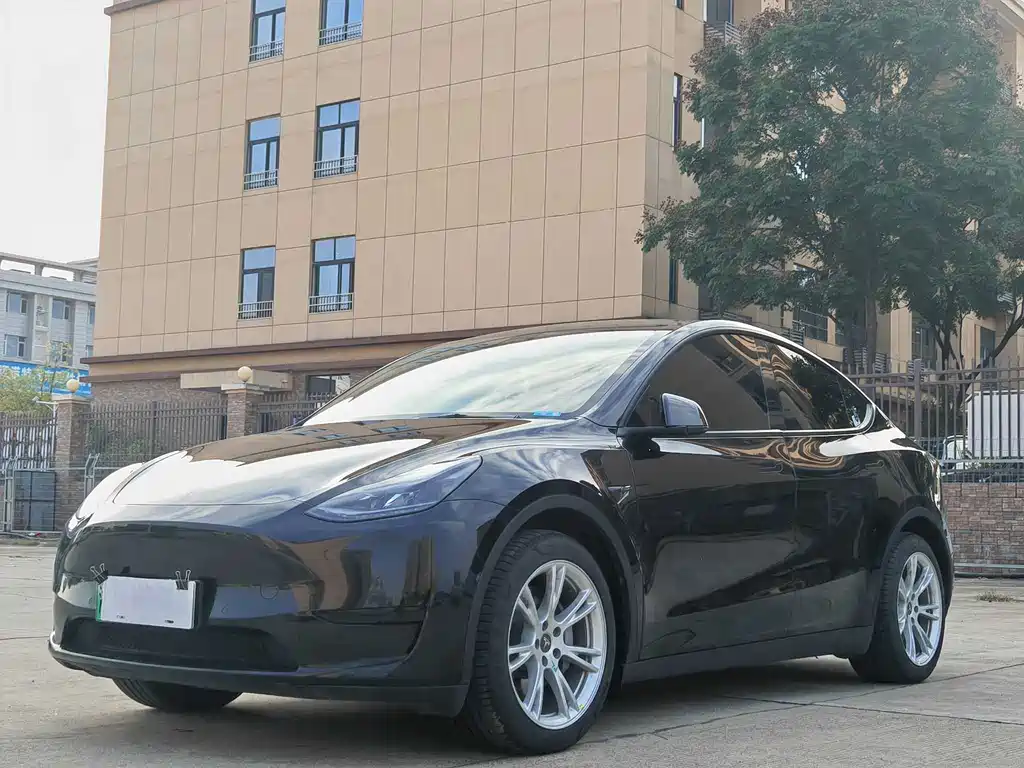 Tesla Model Y 2022 — фото 1