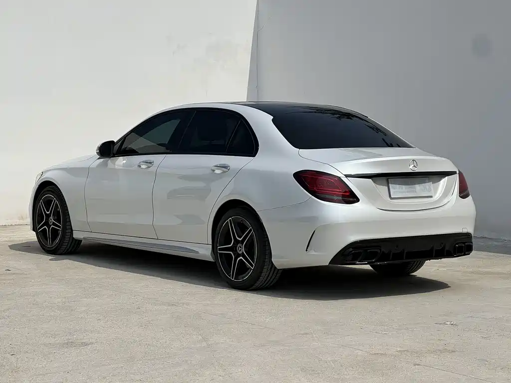Mercedes-Benz C-Class 2022 — фото 9