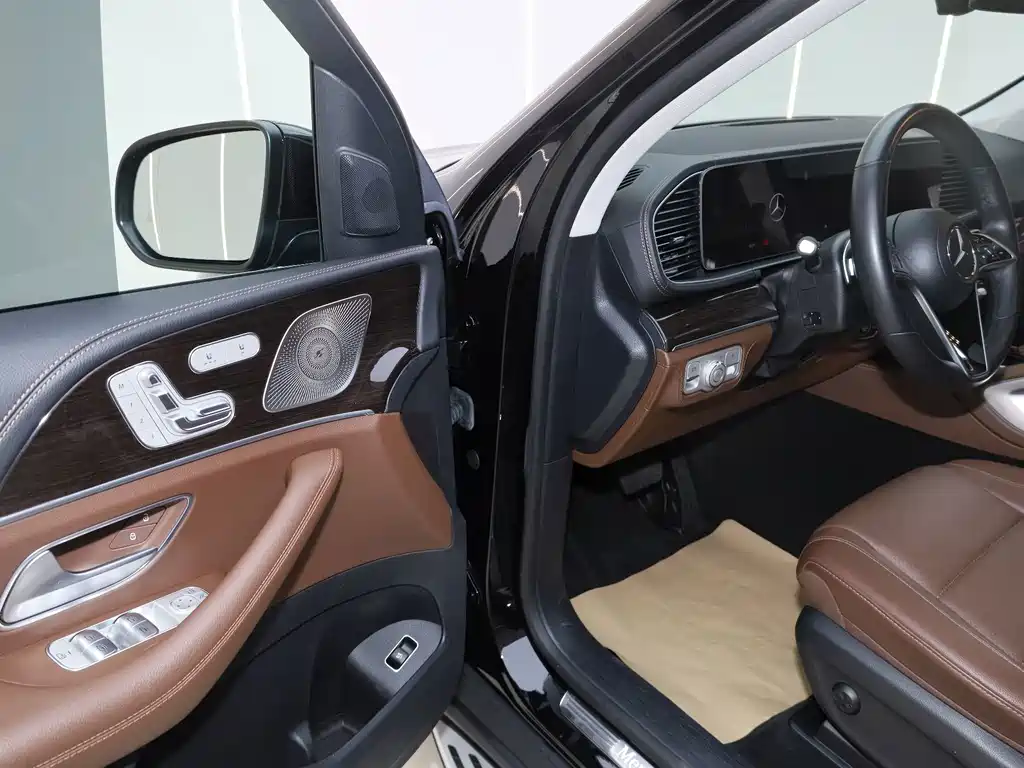 Mercedes-Benz GLE 2023 — фото 11