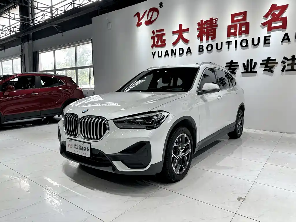 BMW X1 2020 — фото 1