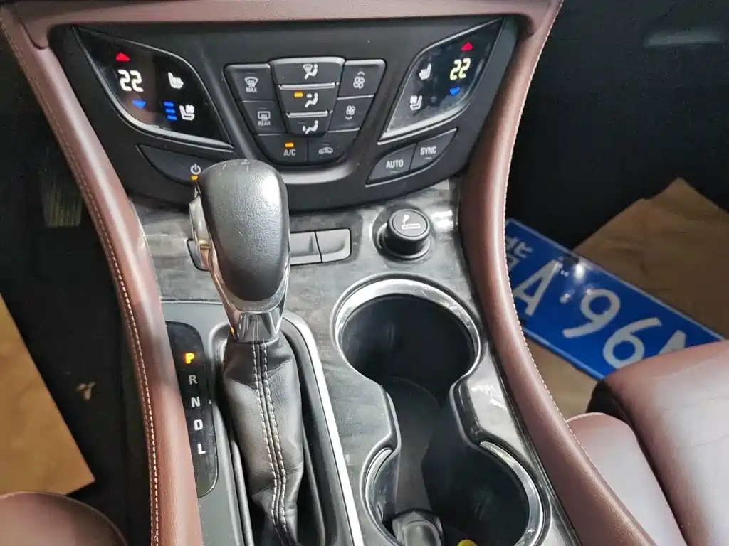 Buick Envision Plus 2015 — фото 14