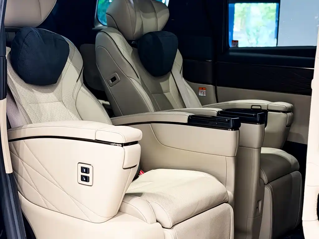 Toyota Alphard 2025 — фото 19