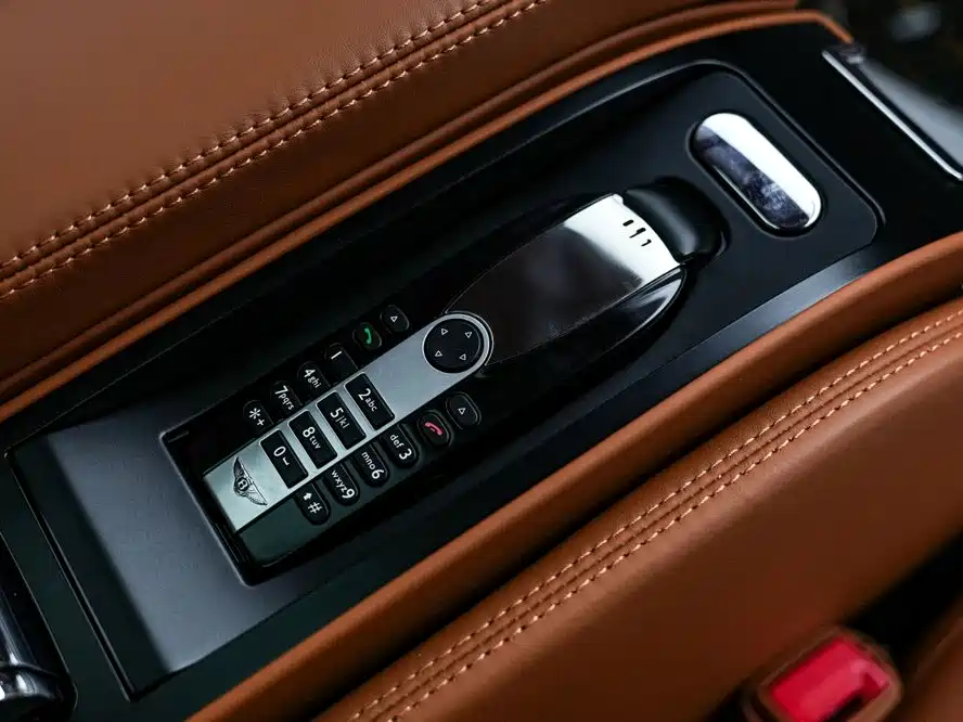 Bentley Mulsanne 2015 — фото 17