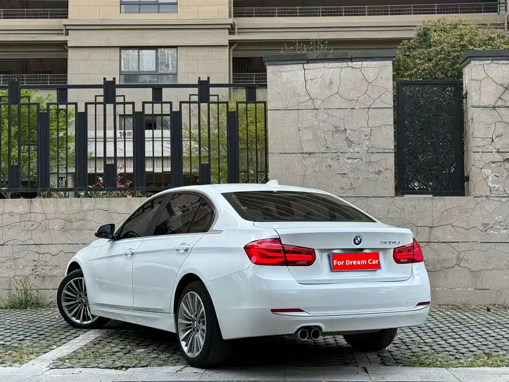 BMW 3 Series 2019 — фото 6