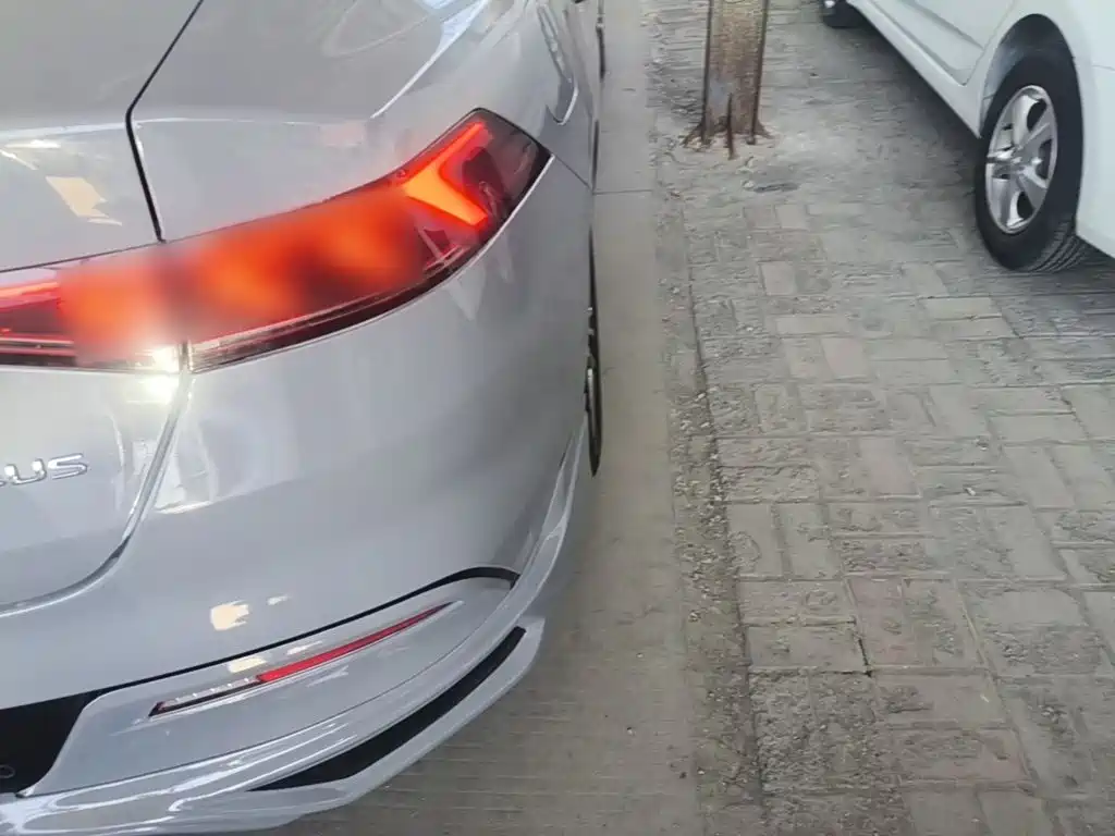 BYD Qin PLUS 2022 — фото 24