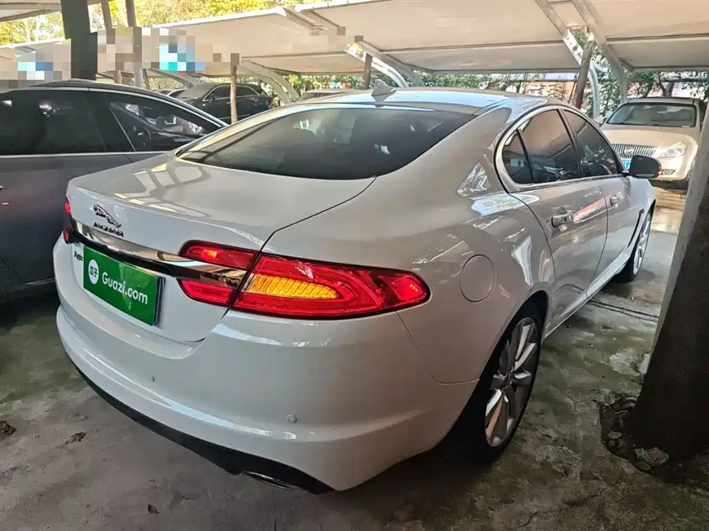 Jaguar XF 2015 — фото 7