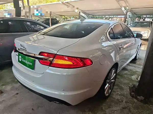 Jaguar XF 2015