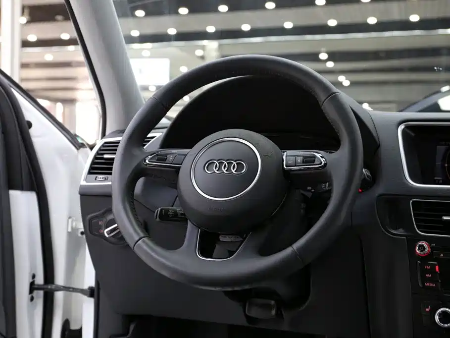 Audi Q5 2018 — фото 11