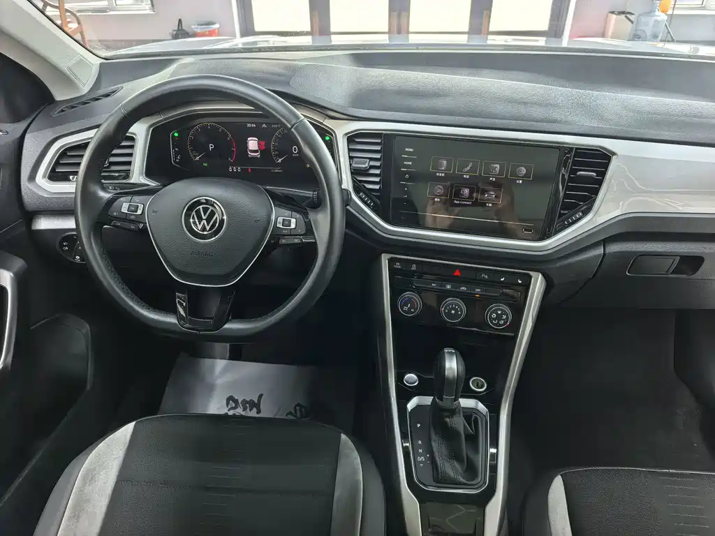 Volkswagen T-Roc 2022 — фото 12