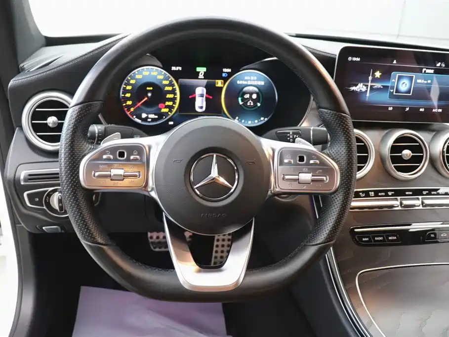 Mercedes-Benz C-Class 2019 — фото 16