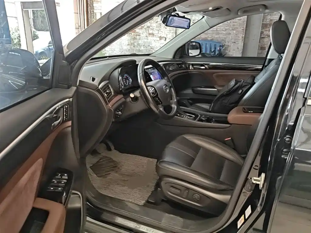 GAC Motor Trumpchi GS8 2018 — фото 16