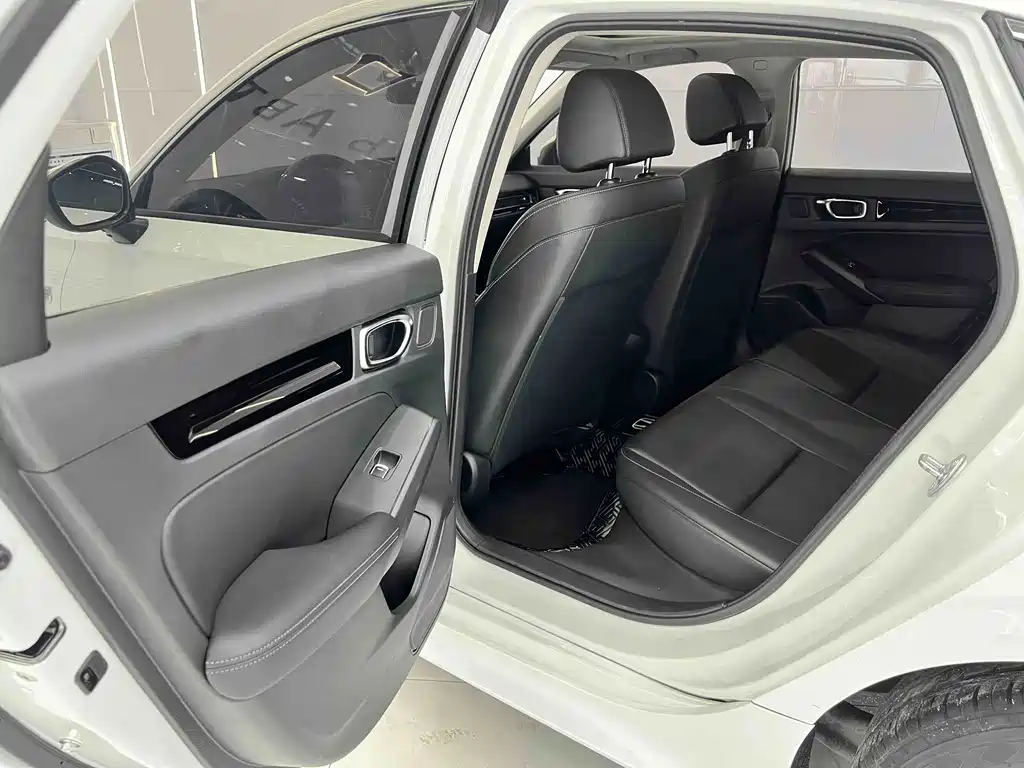 Honda Civic 2023 — фото 11