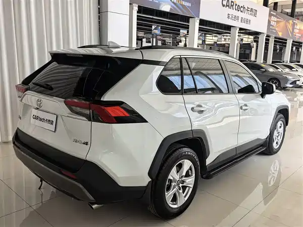 Toyota RAV4 2023