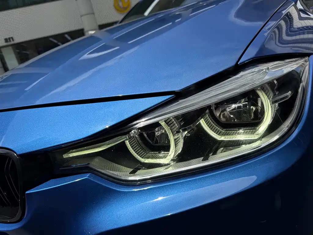 BMW 3 Series 2019 — фото 16