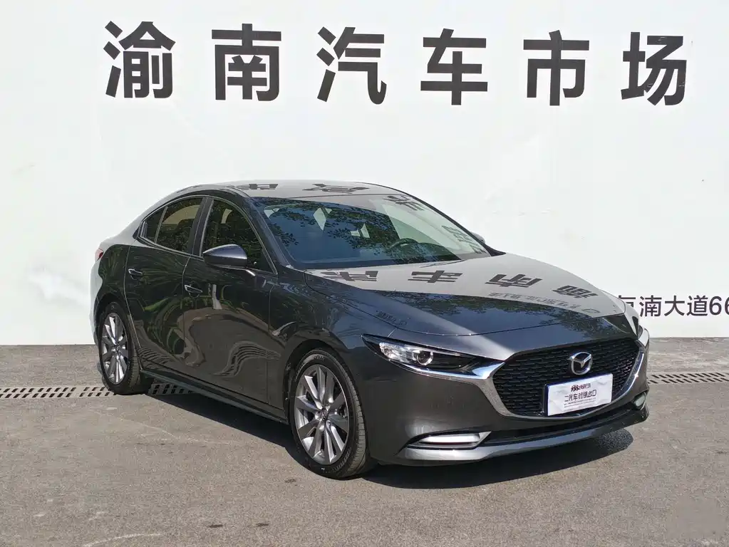 Mazda 3 Axela 2022 — фото 3