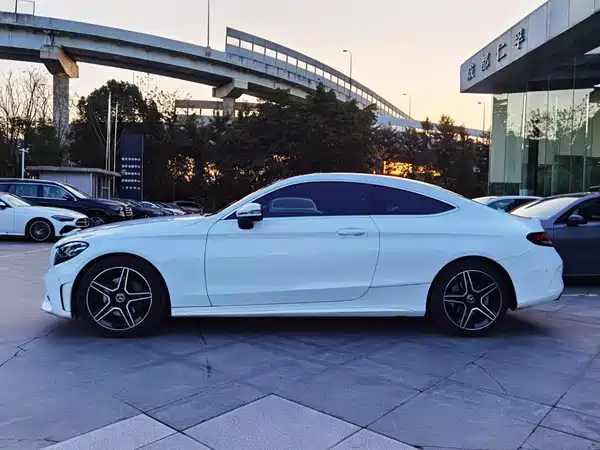 Mercedes-Benz C-Class 2021