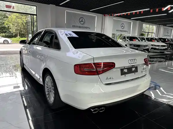 Audi A4L 2016