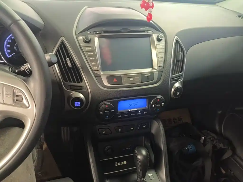 Hyundai ix35 2015 — фото 13