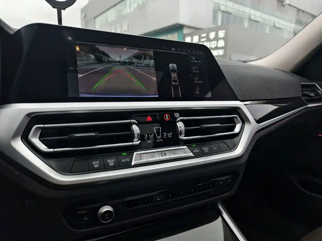 BMW 3 Series 2020 — фото 17
