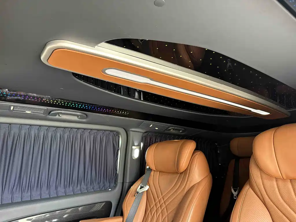 Mercedes-Benz Vito 2023 — фото 11